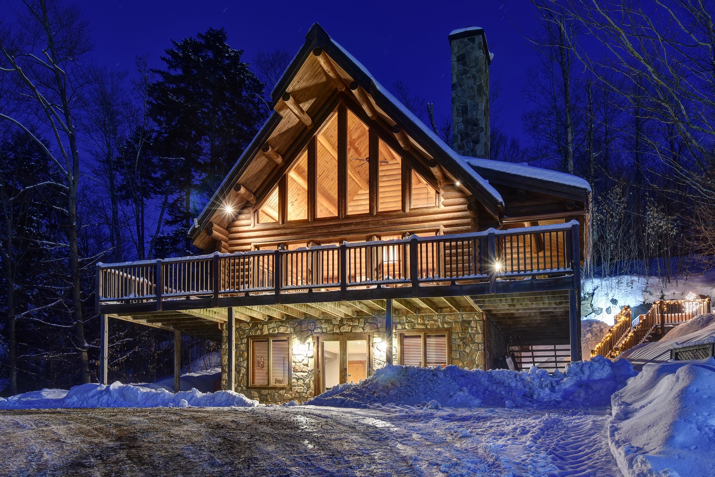 Cottages for rent near a ski mountain in the Laurentians #9