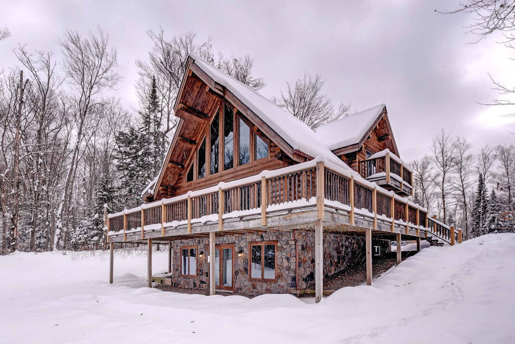 Cottages for rent with spa in Laurentians #7
