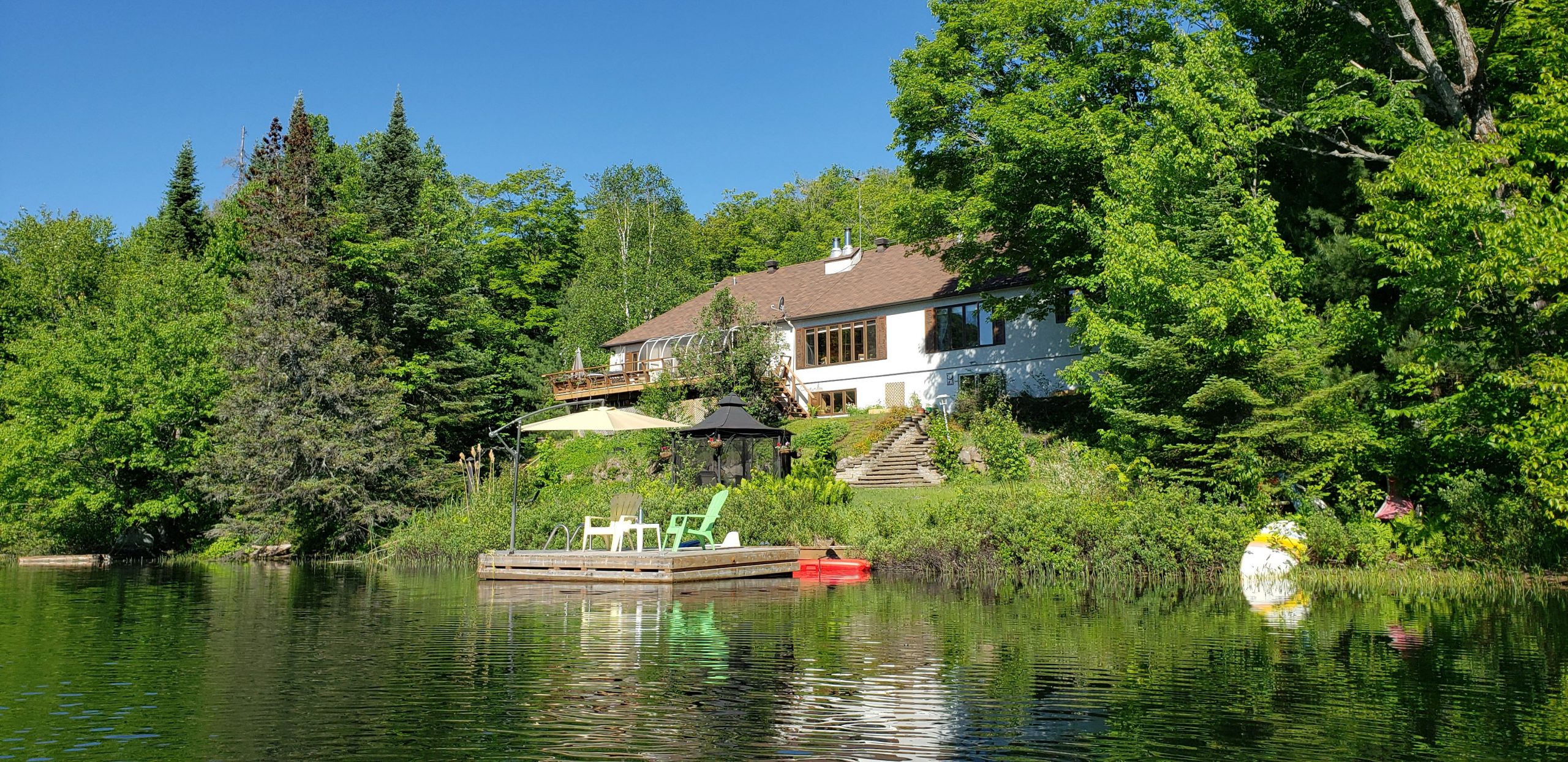 Lakefront cottages for rent in Quebec #2
