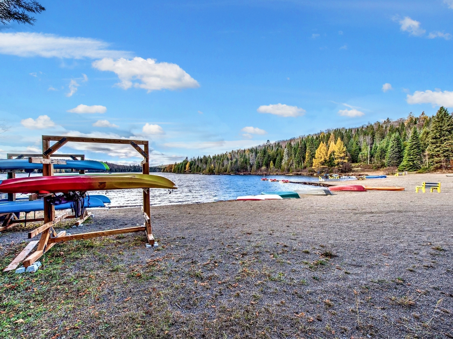 HORIZON DU LAC chalet rustique Chalet for rent in SainteLuciedes