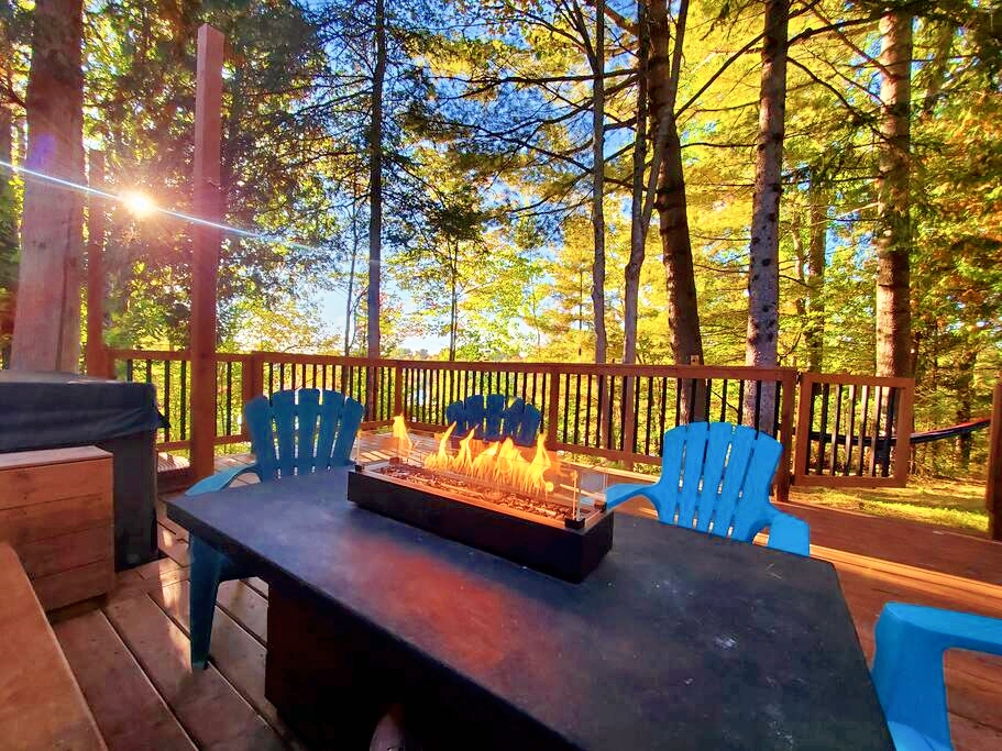 The Lake House Chalet Chalet for rent in Rawdon , Quebec WeChalet